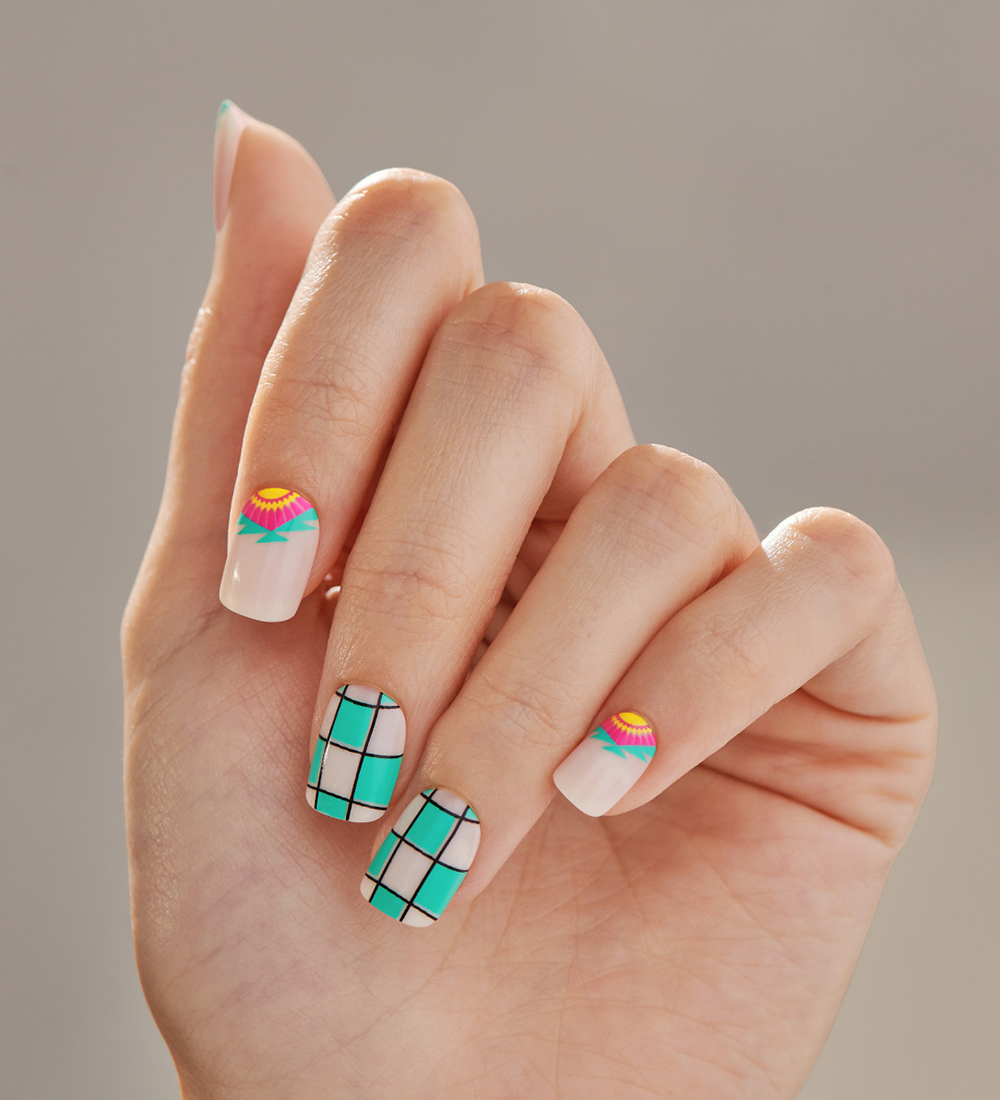 Teal & White Checkerboard Press-On Nails