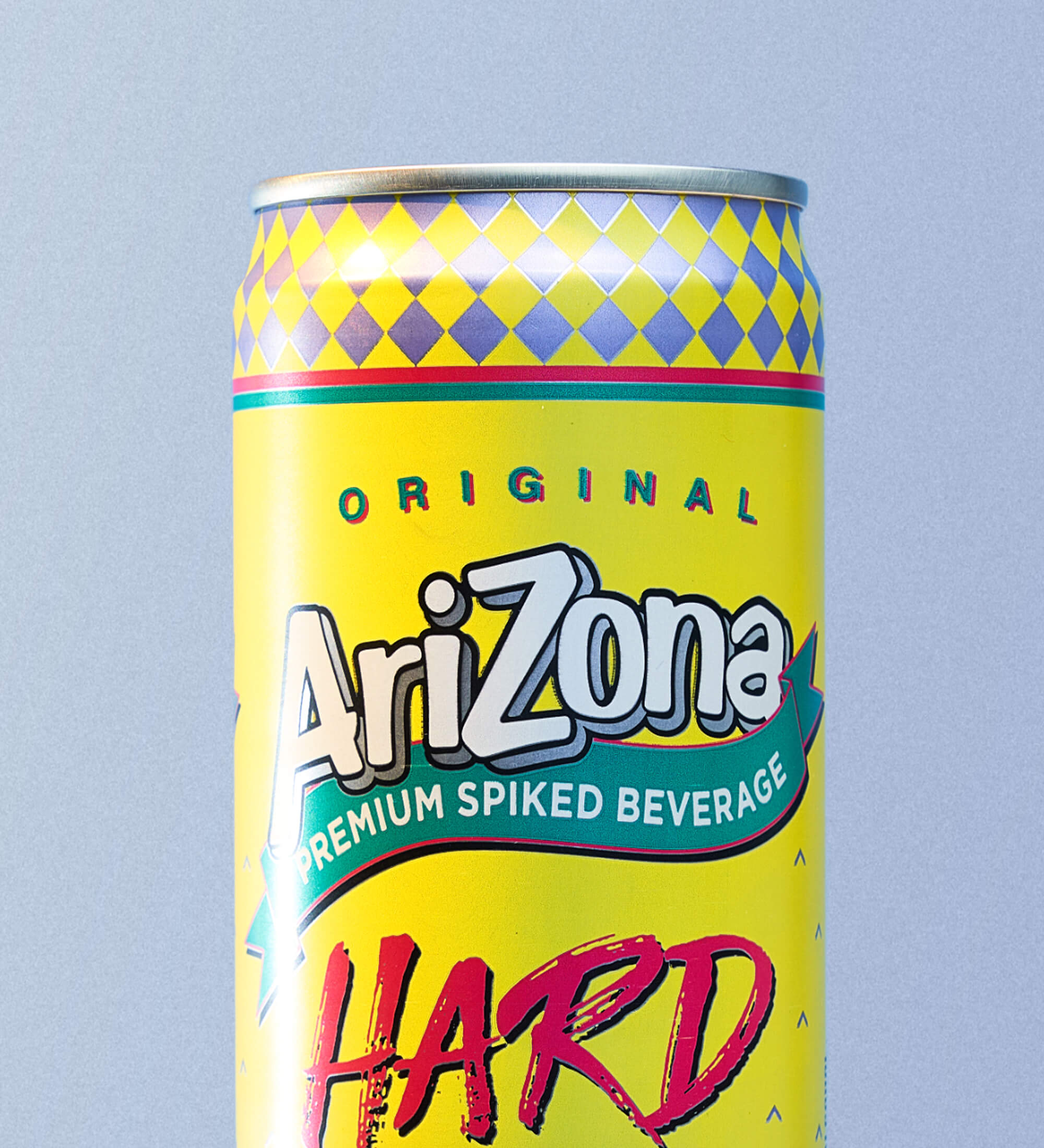 Lemonade AZ Hard 12 oz Lifestyle