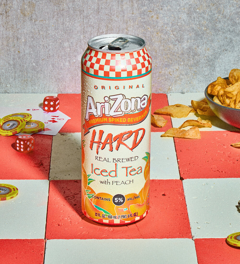 AZH Peach Tea 22oz Lifestyle Image